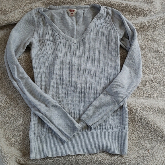 Lightweight Spring Sweater - Picture 1 of 2
